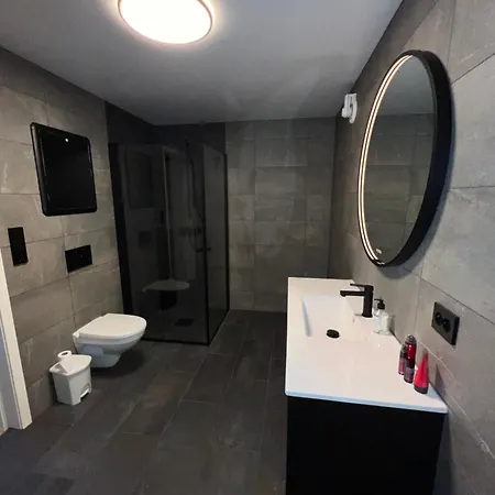 Your Away From Home, 1 Daire *